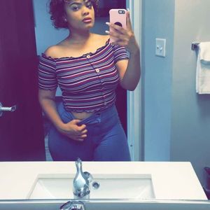 Meet your Posher, Najah